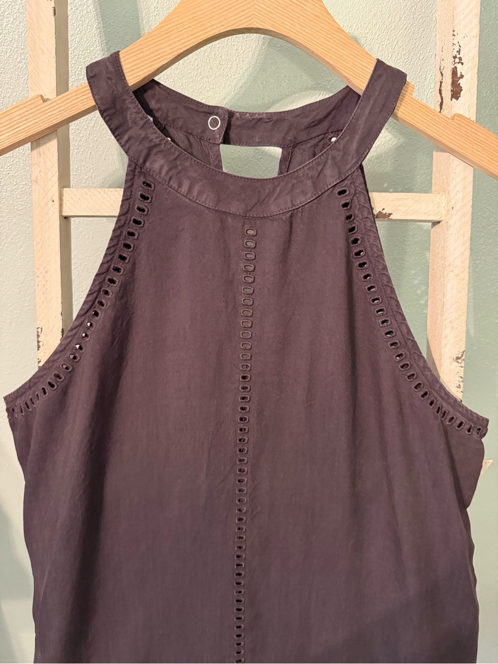NWT Cloth & Stone Black Noir Eyelet Halter Top Size S Women - Picture 2 of 7